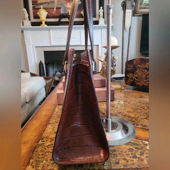 DOONEY & BOURKE ALLIGATOR EMBOSSED - Picture 3 of 8